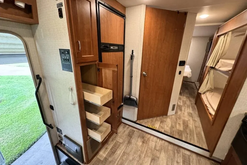 Family Road Trip RV | Sleeps 10 & Pet Friendly