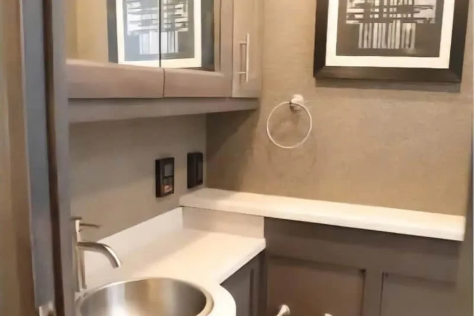 The Palazzo Royale – Luxury Diesel Class A