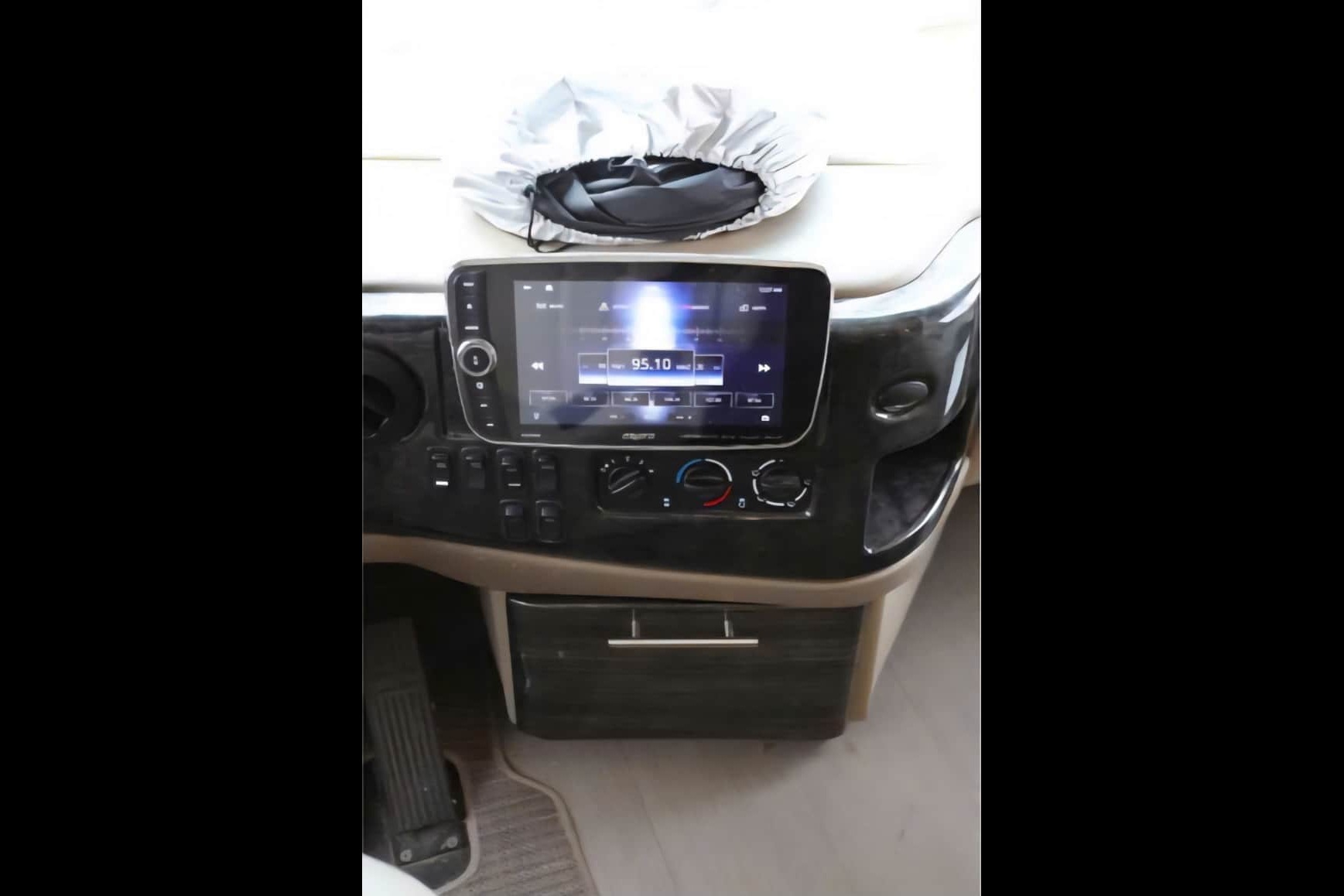 The Palazzo Royale – Luxury Diesel Class A