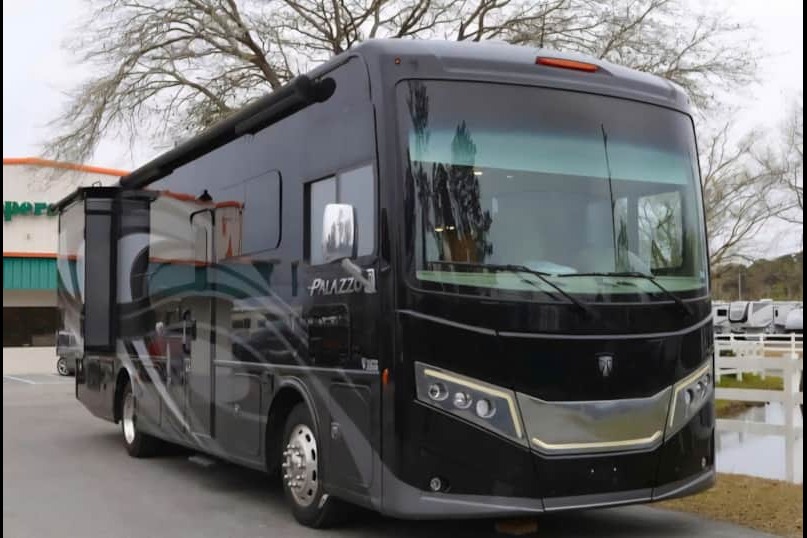 The Palazzo Royale – Luxury Diesel Class A