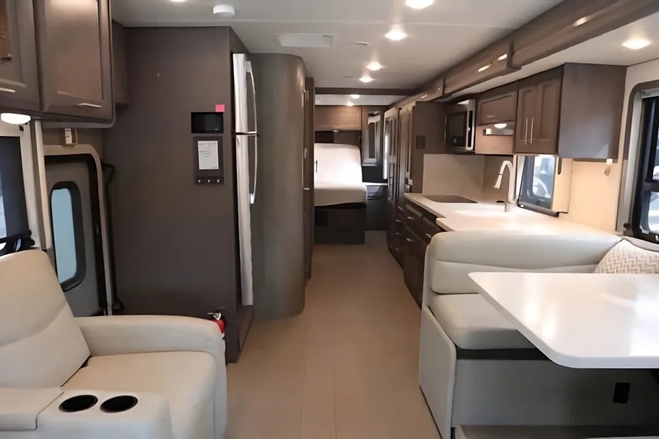 The Palazzo Royale – Luxury Diesel Class A