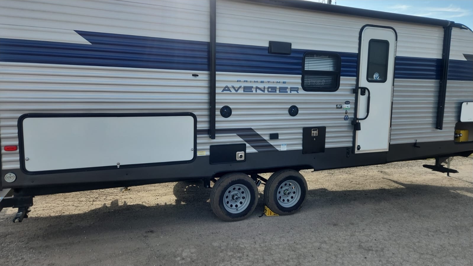FAZ Forest River Avenger 24 BHS 29 Travel Trailer