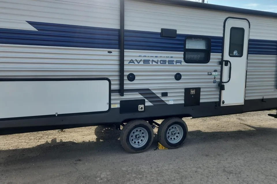 FAZ Forest River Avenger 24 BHS 29 Travel Trailer