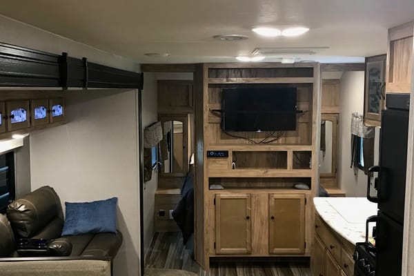 Dallas's Coachmen Freedom Express Select 29se Travel Trailer Wind Creek, Talladega, Auburn, Cheaha