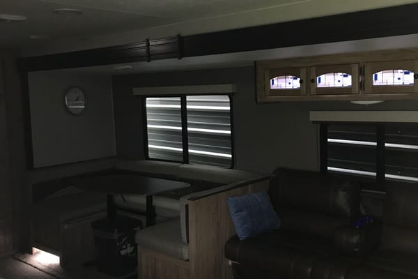 Dallas's Coachmen Freedom Express Select 29se Travel Trailer Wind Creek, Talladega, Auburn, Cheaha
