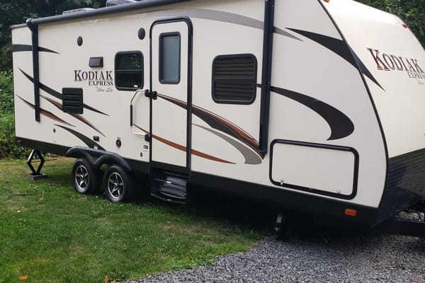 Trey's Dutchman Kodiak Travel Trailer