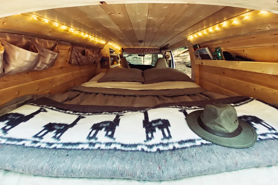Ruth- Heated Cozy Winter Escape with winter tires 