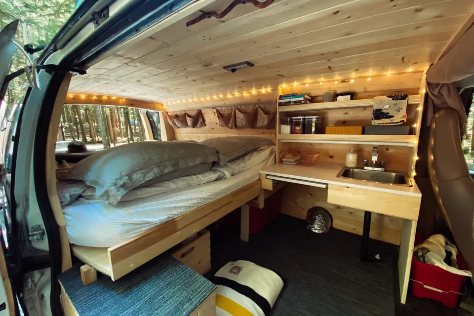Ruth- Heated Cozy Winter Escape with winter tires 