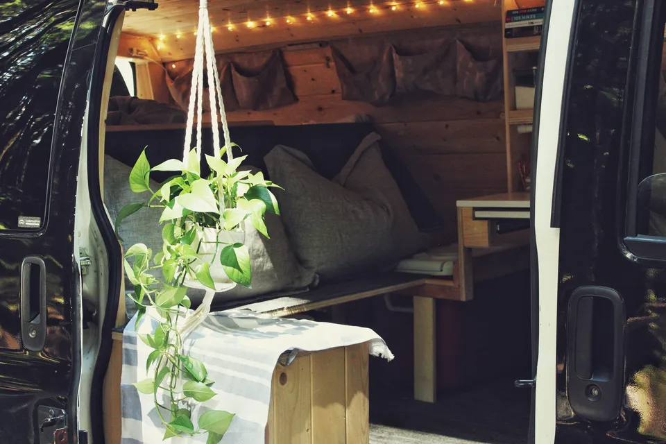 Ruth- Heated Cozy Winter Escape with winter tires 