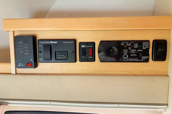 2009 Pleasure Way - 20 ft tiny home on wheel - with solar