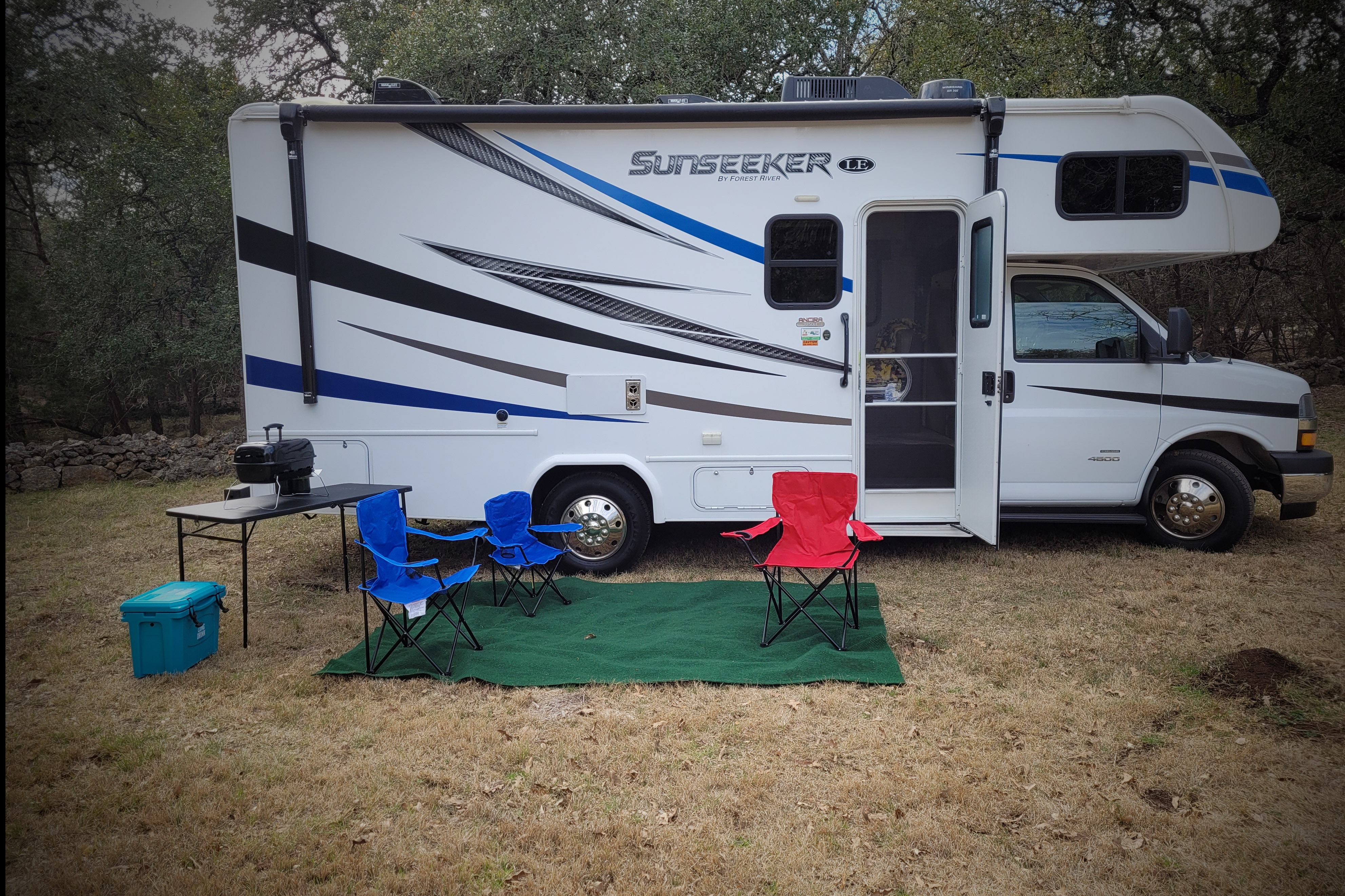 South Tejas RV Rentals-Sunseeker 
