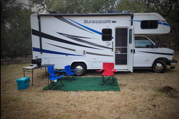 South Tejas RV Rentals-Sunseeker