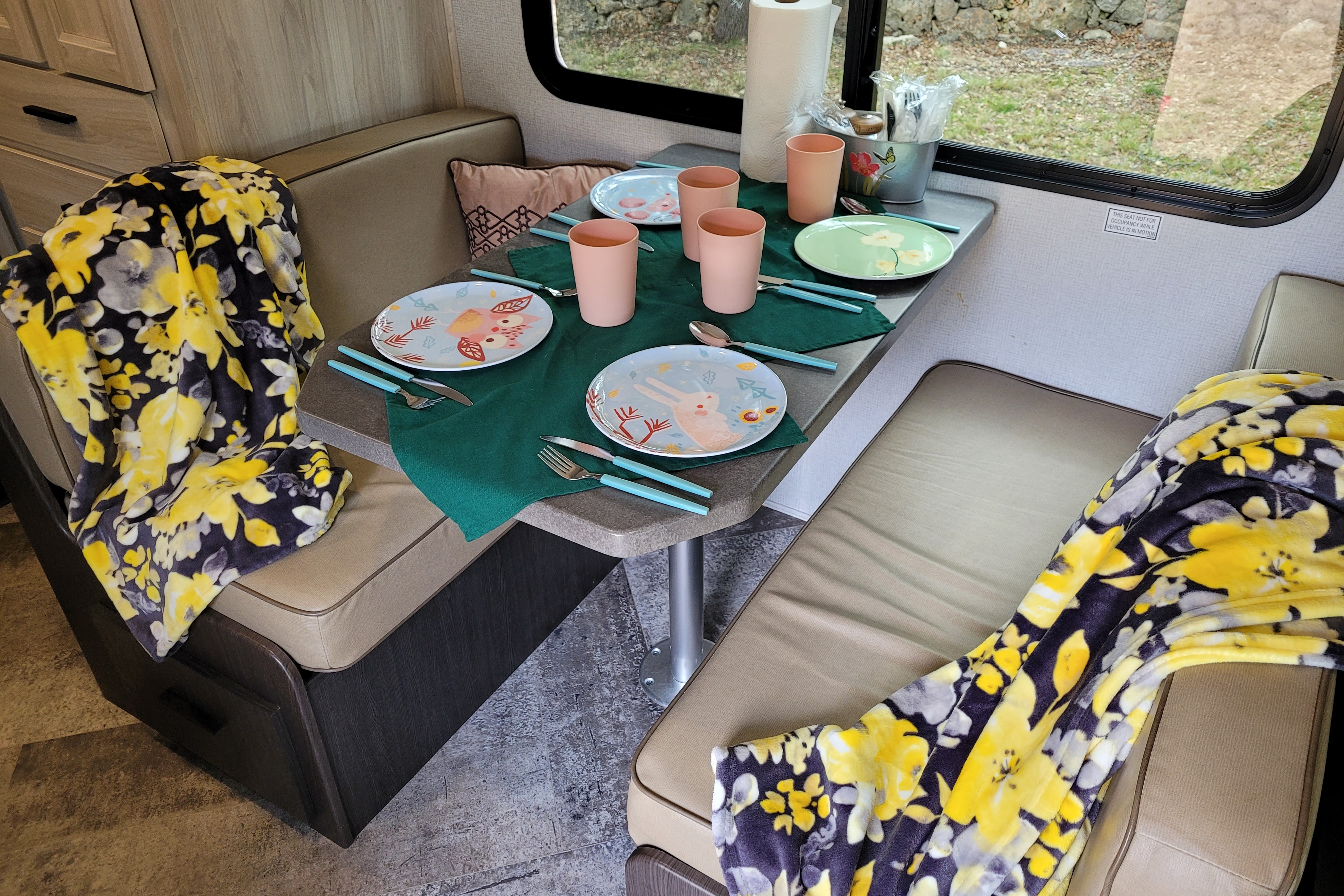 South Tejas RV Rentals-Sunseeker 