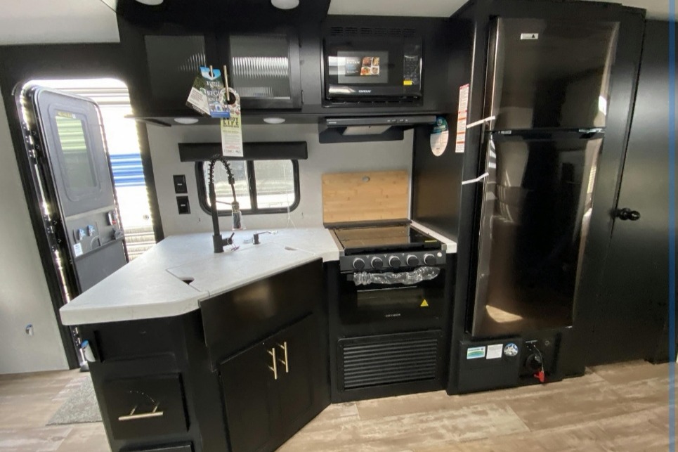 2021 Cherokee Grey Wolf Travel Trailer
