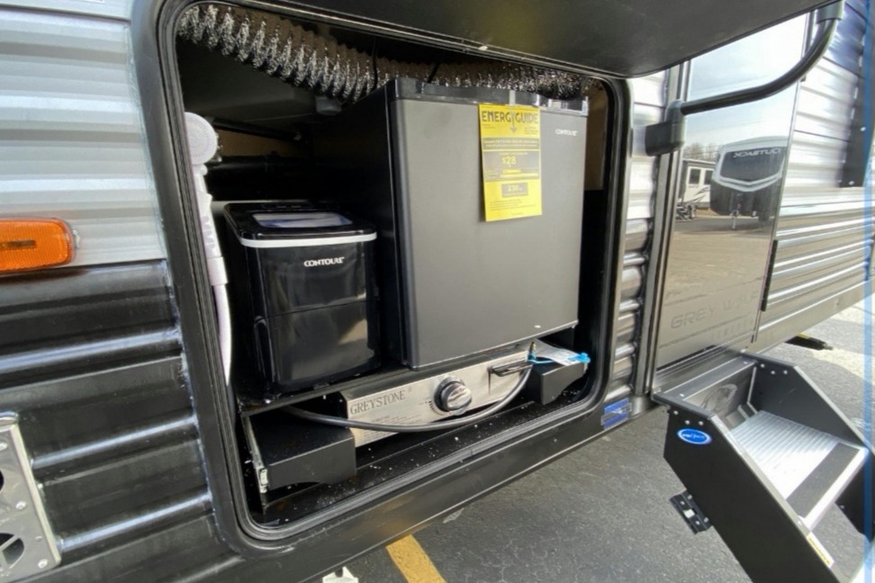2021 Cherokee Grey Wolf Travel Trailer