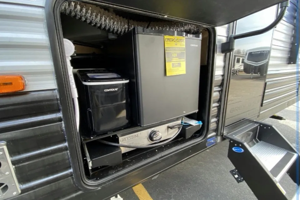 2021 Cherokee Grey Wolf Travel Trailer