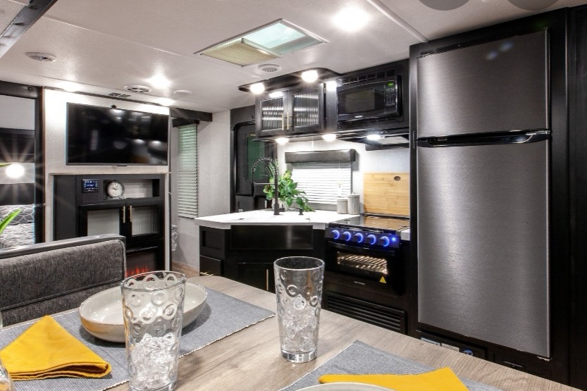 2021 Cherokee Grey Wolf Travel Trailer