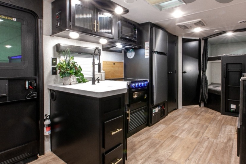 2021 Cherokee Grey Wolf Travel Trailer