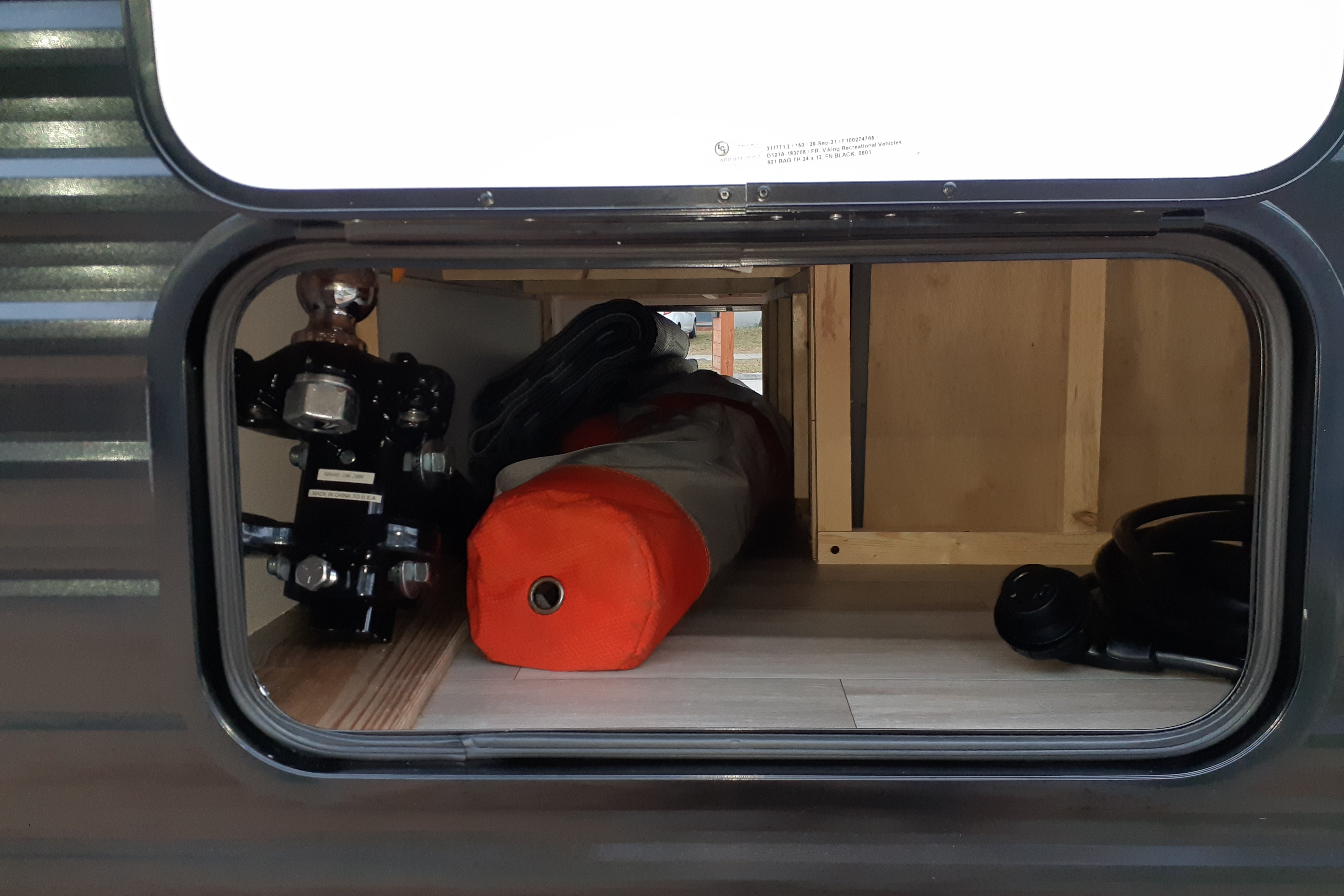 JOSEPH's  2298053726 Coachmen Viking  Travel Trailer