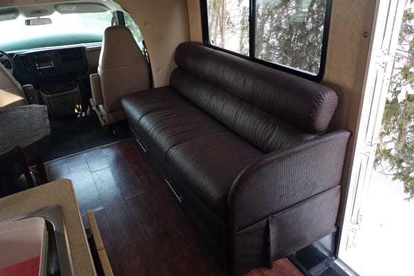 Francis Forest River Sunseeker Classe C
