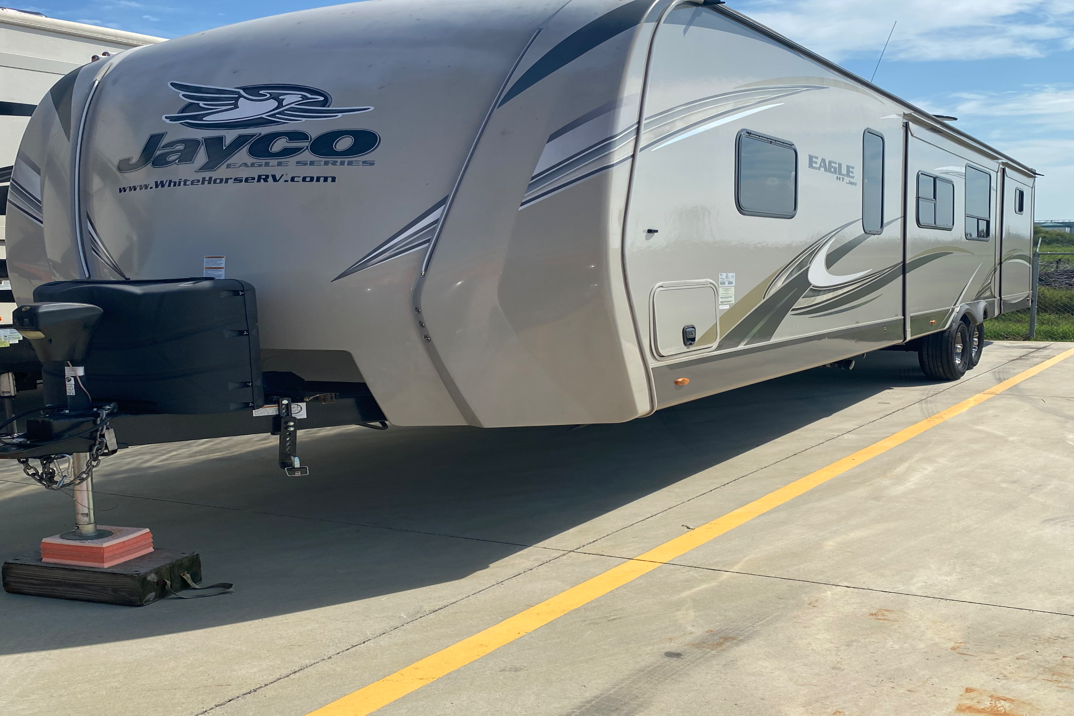 Dale's Jayco 324BHS Travel Trailer