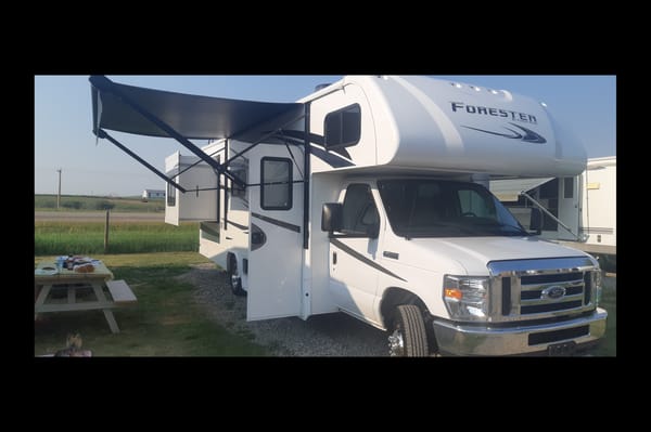 Christian and Angela's Forest River Forester 2551 dslef Class C