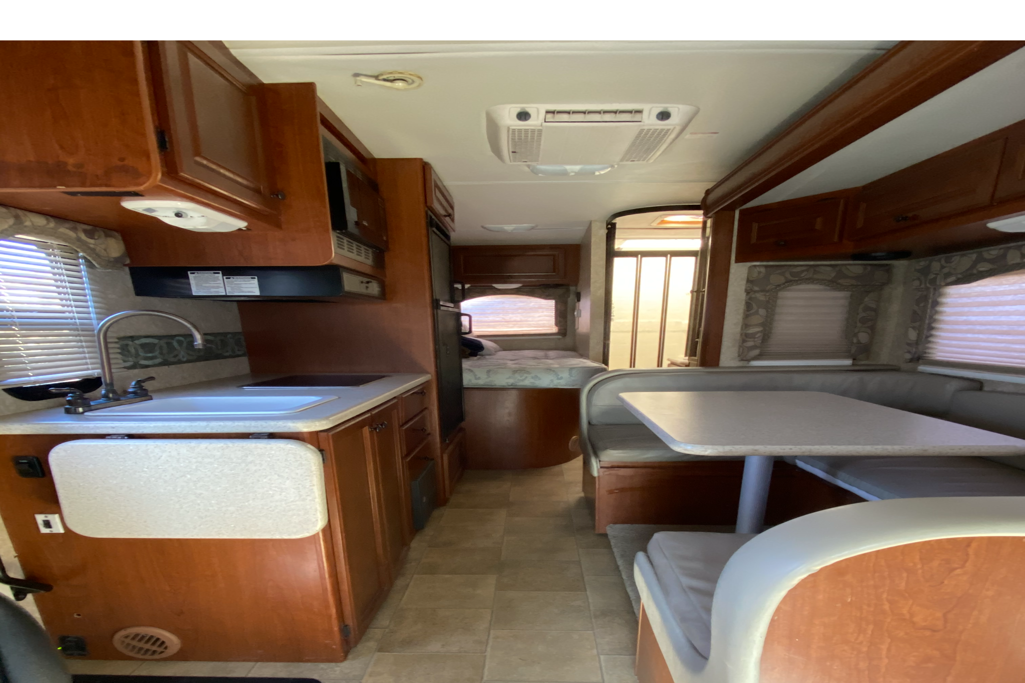 Travis's Thor Freedom Elite Mercedes Sprinter Diesel Class C