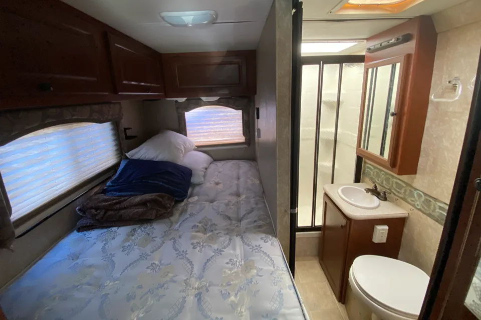 Travis's Thor Freedom Elite Mercedes Sprinter Diesel Class C