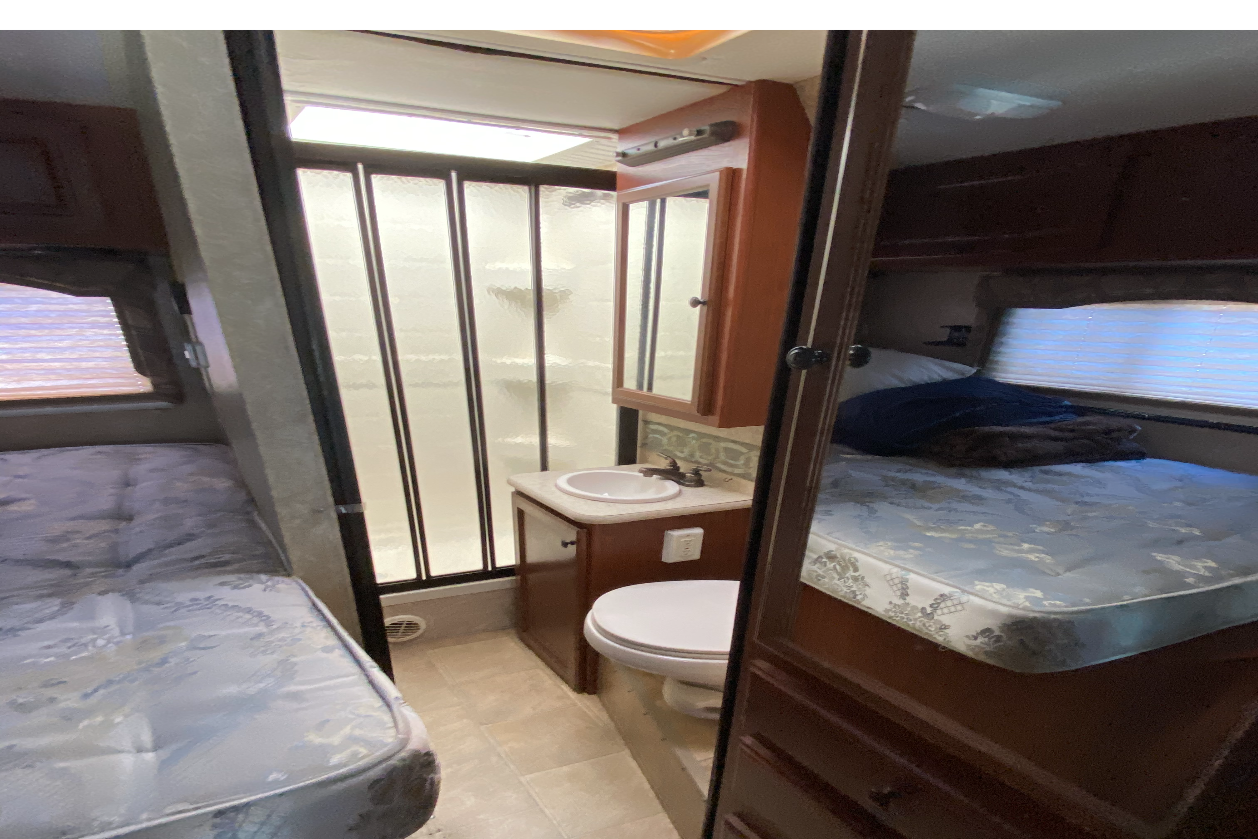 Travis's Thor Freedom Elite Mercedes Sprinter Diesel Class C