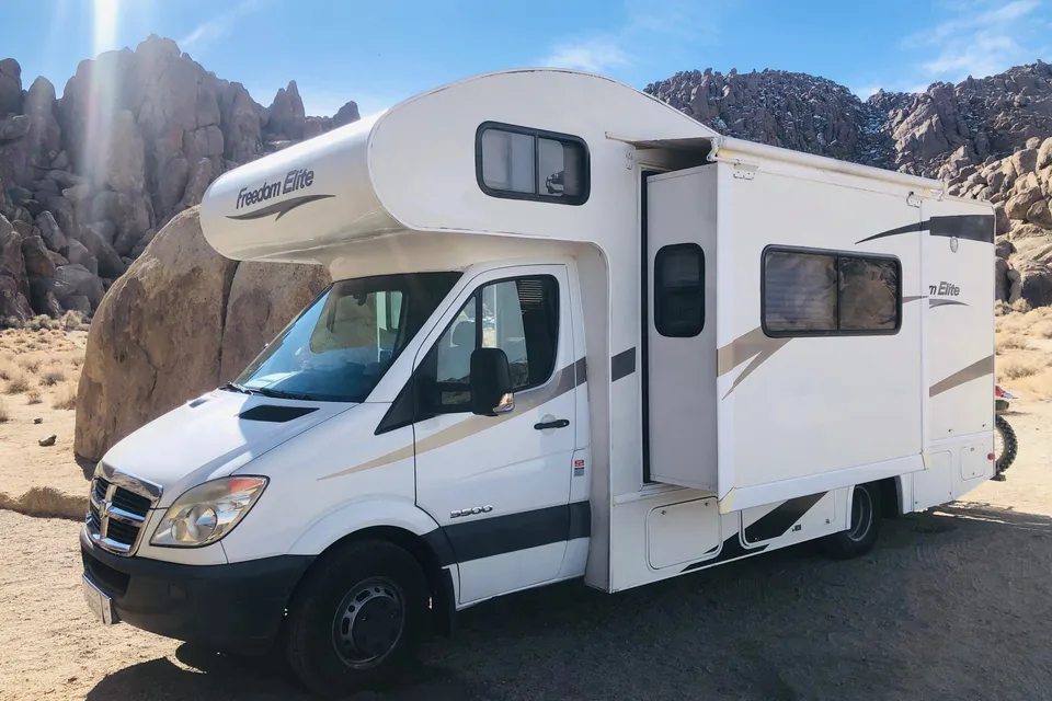 Travis's Thor Freedom Elite Mercedes Sprinter Diesel Class C