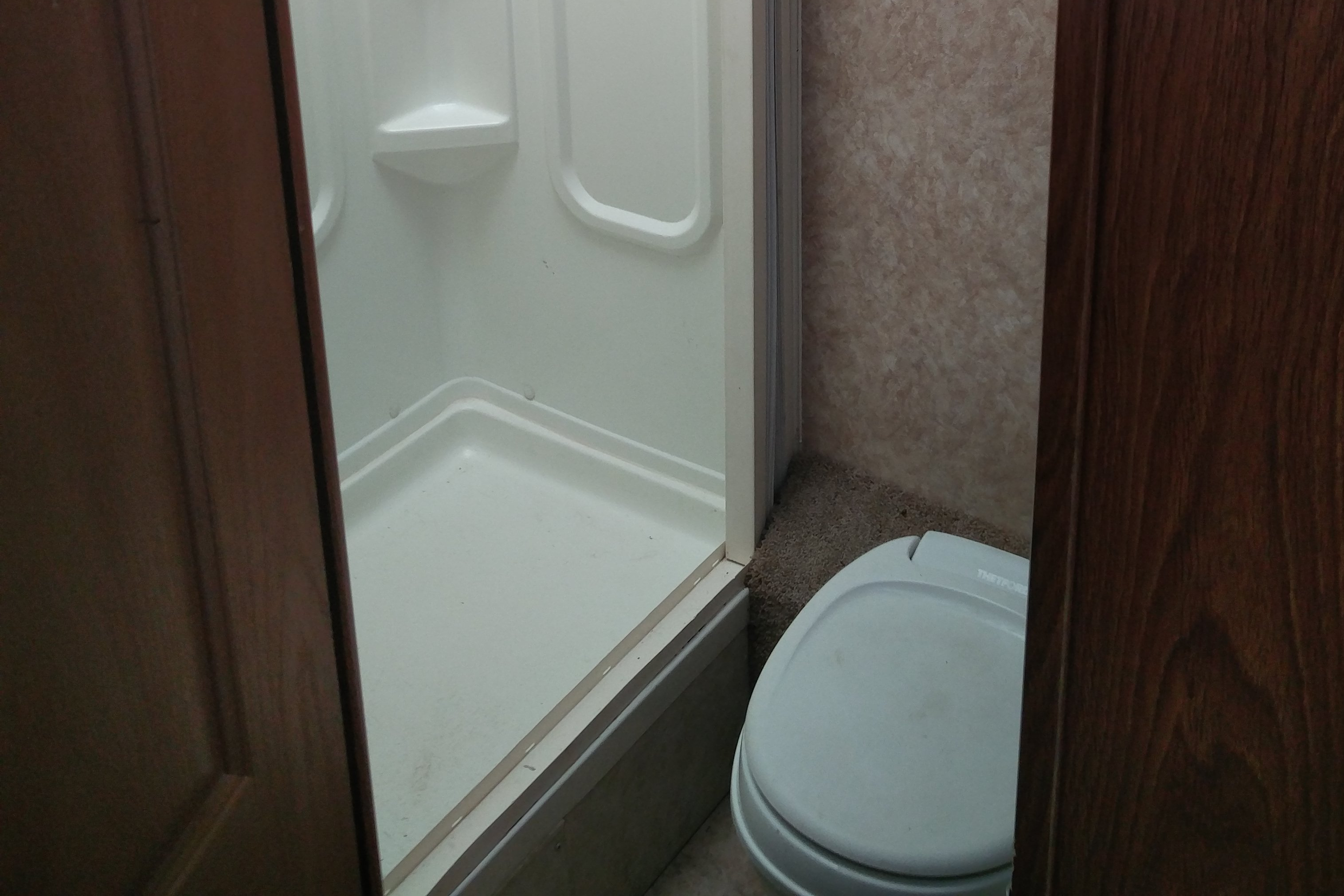 Class C Thor with bike/motorcycle stand  24 feet +option to rent motorcycle -sleeps up to 6