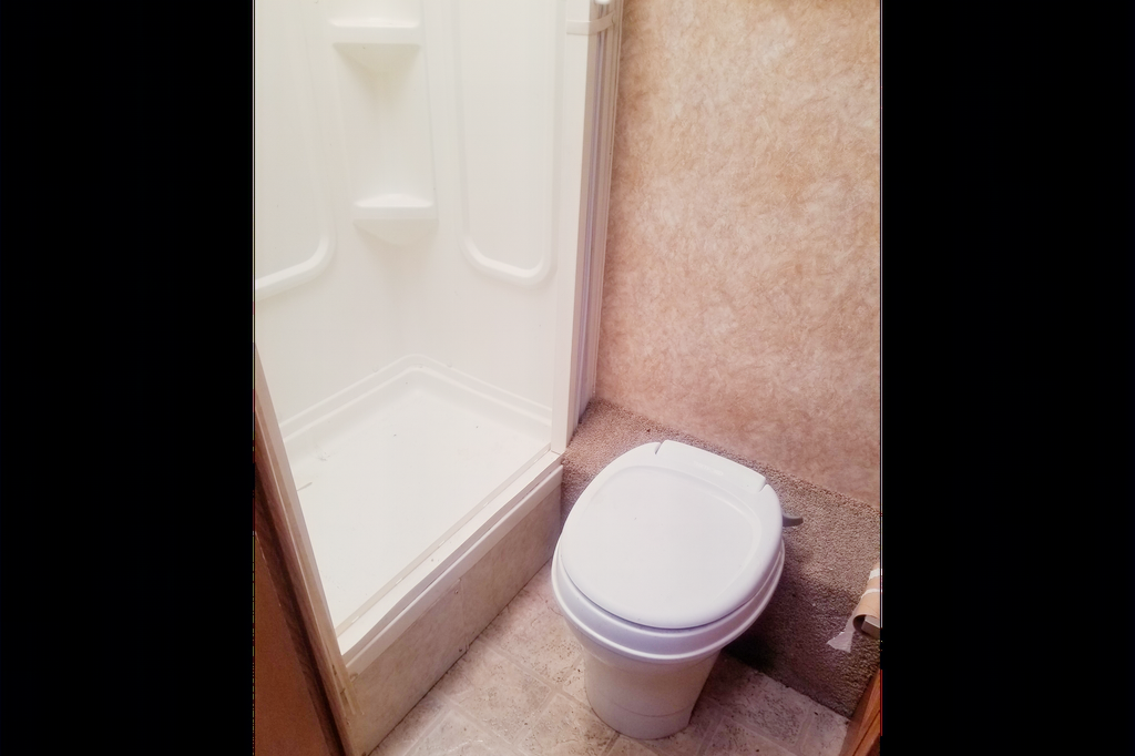 Class C Thor with bike/motorcycle stand  24 feet +option to rent motorcycle -sleeps up to 6
