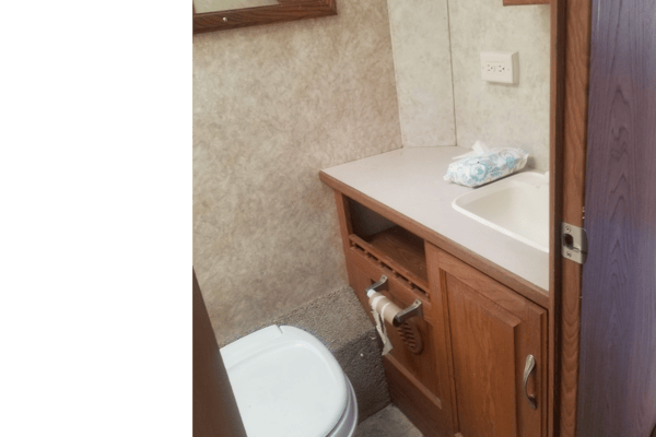 Class C Thor with bike/motorcycle stand 24 feet +option to rent motorcycle -sleeps up to 6