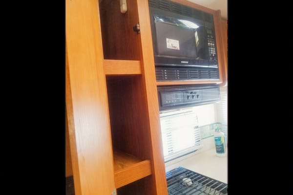 Class C Thor with bike/motorcycle stand 24 feet +option to rent motorcycle -sleeps up to 6