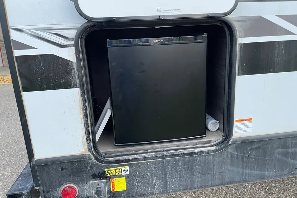 Dutchman Kodiak SE 27’ Bunkhouse Travel Trailer
