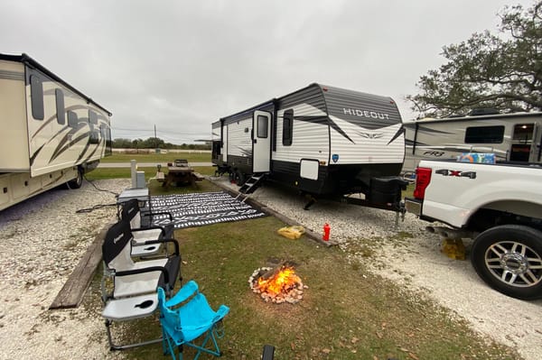 “Hideout” Keystone 318BR Bunk House (BRAND NEW)
