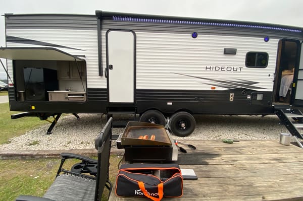 “Hideout” Keystone 318BR Bunk House (BRAND NEW)