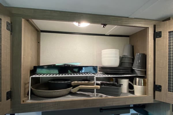 “Hideout” Keystone 318BR Bunk House (BRAND NEW)