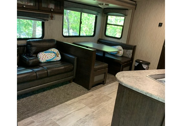 2019 HEARTLAND SUNDANCE XLT WITH TWO SEPARATE BEDROOMS!!