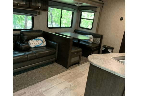 2019 HEARTLAND SUNDANCE XLT WITH TWO SEPARATE BEDROOMS!!