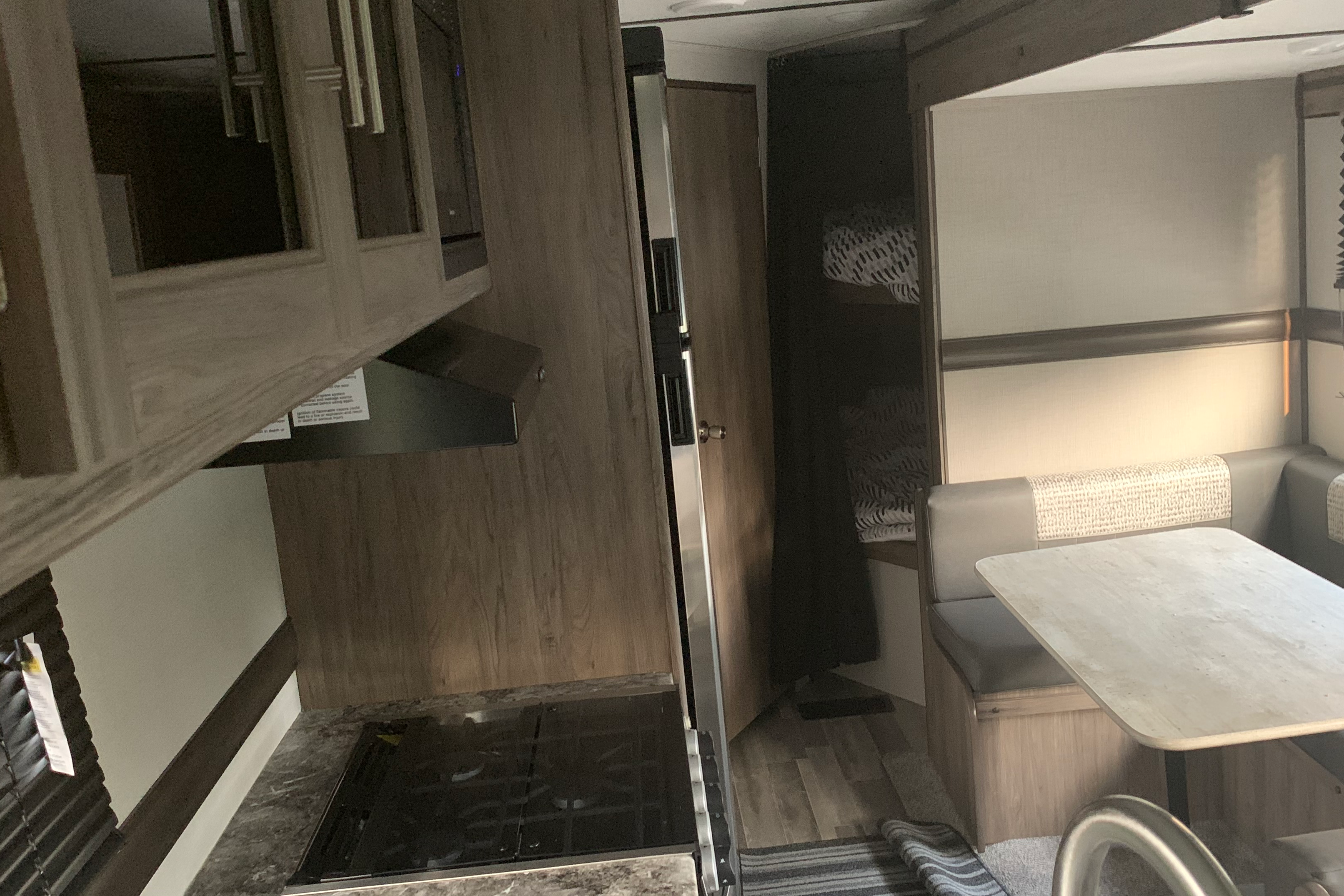 Richard's 270 zinger Lite by Crossroads  270 zinger Lite  Travel Trailer