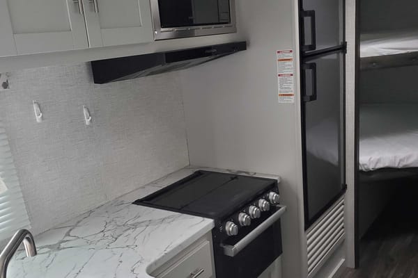 2021 Keystone 2430bh Travel Trailer