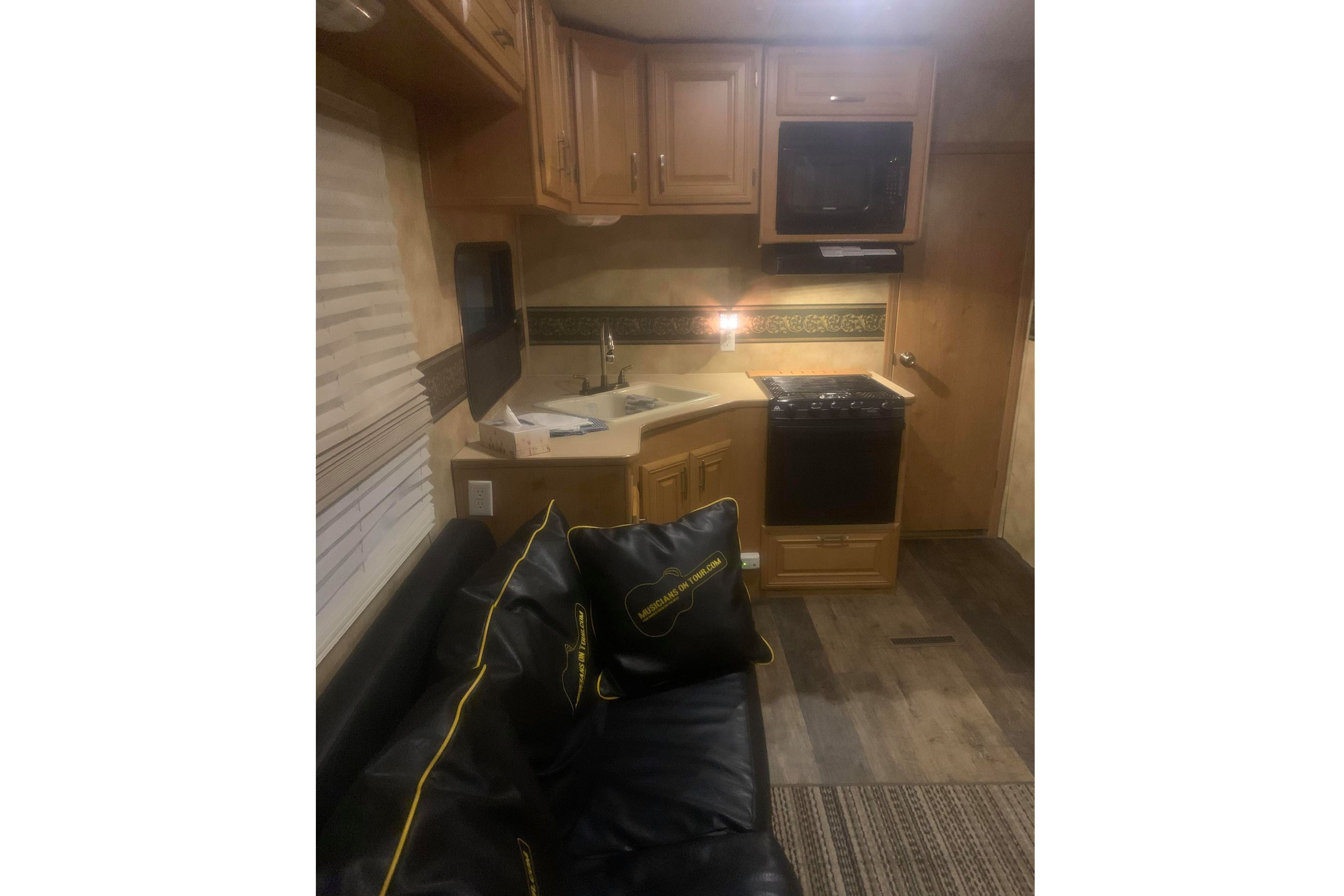 Donna's Keystone Laredo 32 RS Fifth Wheel 