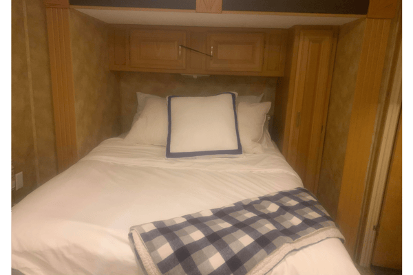 Donna's Keystone Laredo 32 RS Fifth Wheel
