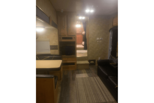 Donna's Keystone Laredo 32 RS Fifth Wheel