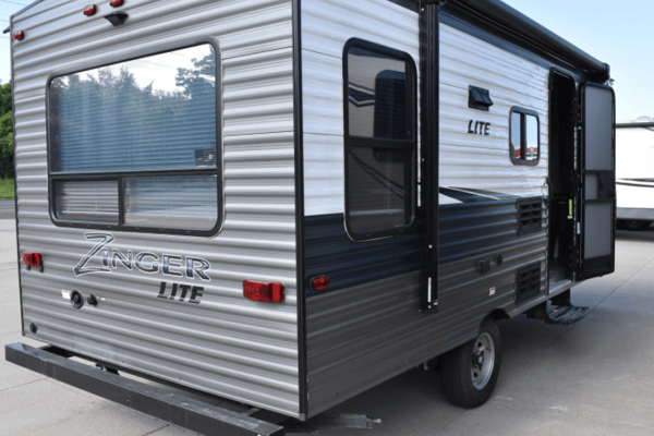 Brand new RV 18ft Crossroads 1800 RD Travel Trailer