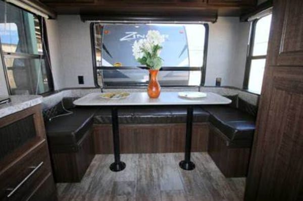 Brand new RV 18ft Crossroads 1800 RD Travel Trailer