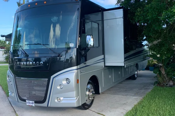 ADVENTURER CLASS A-200 MILES INCL. PER DAY