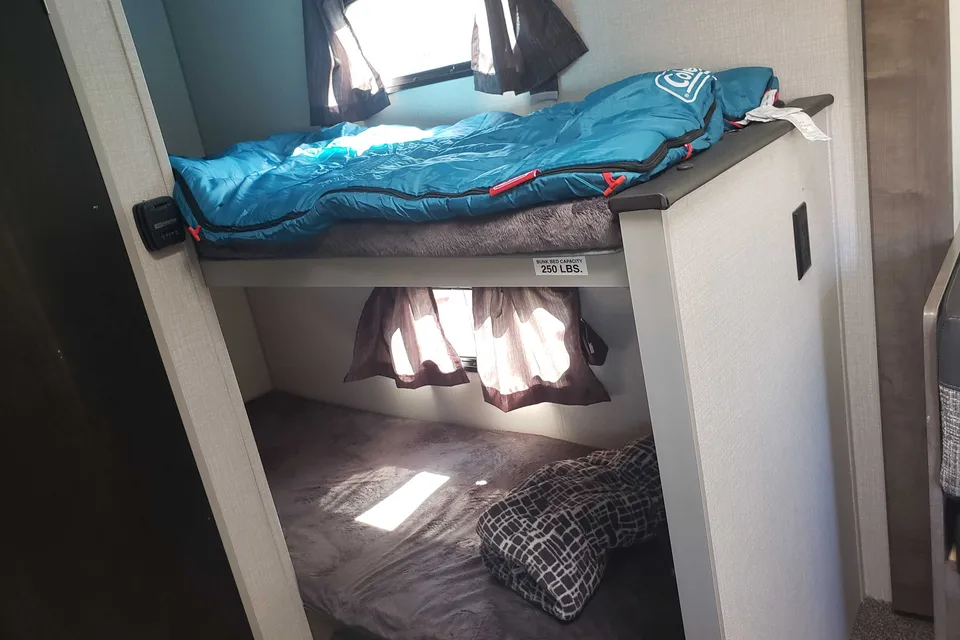Sandra's 2020 KZ sportsmen classic 181bh Travel Trailer