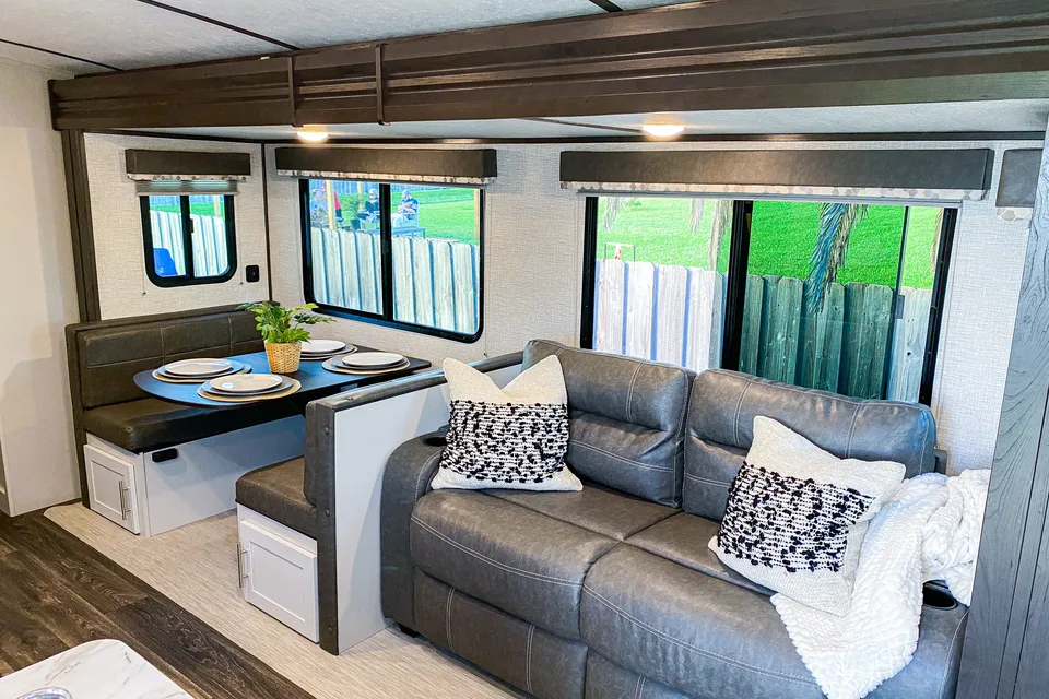 Keystone bullet  287qbs  Travel Trailer